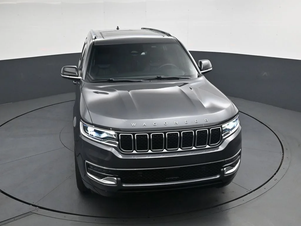 Used 2024 Gray Jeep Base image 34