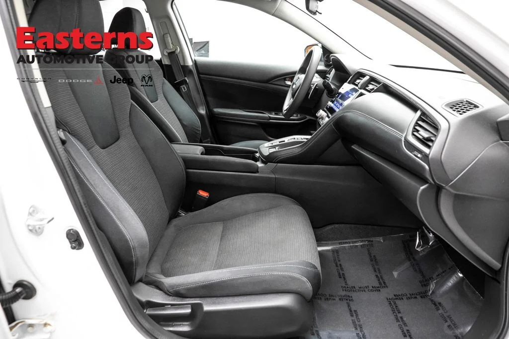 Used 2022 White Honda EX image 21