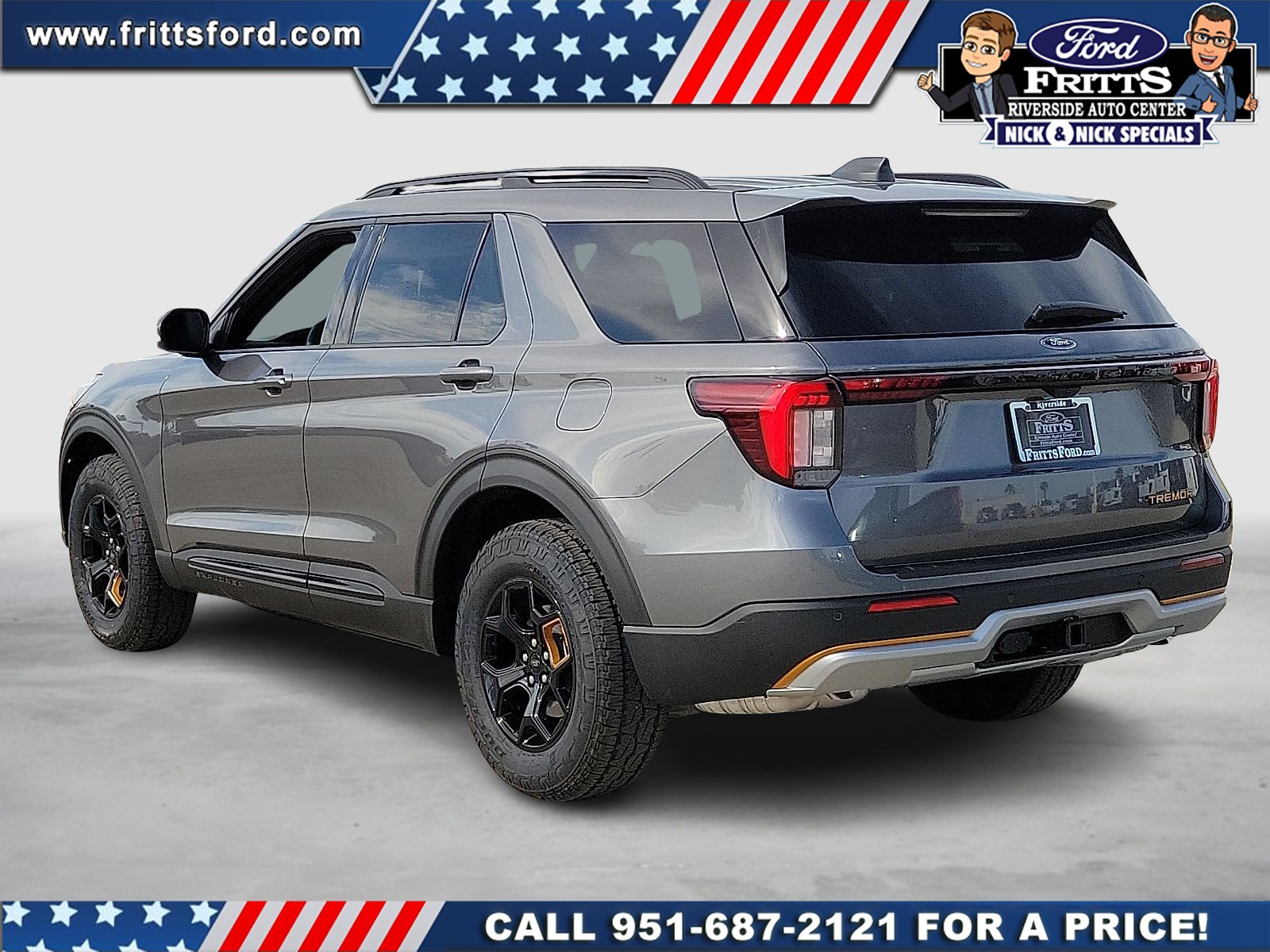 New 2026 Carbonized Gray Metallic Ford Tremor® image 2