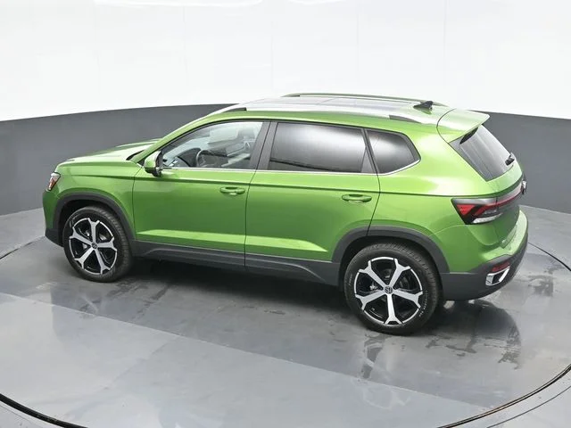 New 2026 Green Volkswagen 1.5T SEL image 11