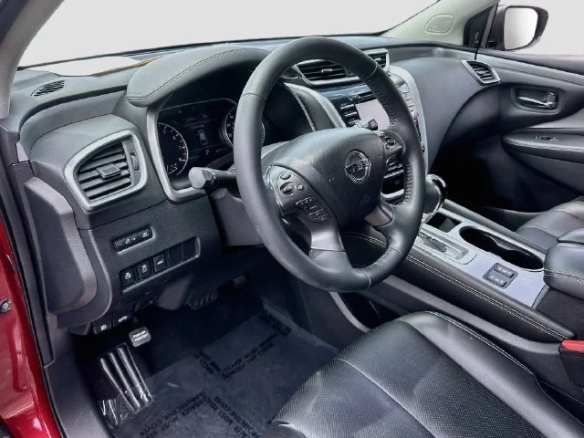Used 2019 Cayenne Red Pearl Metallic Nissan SL image 9