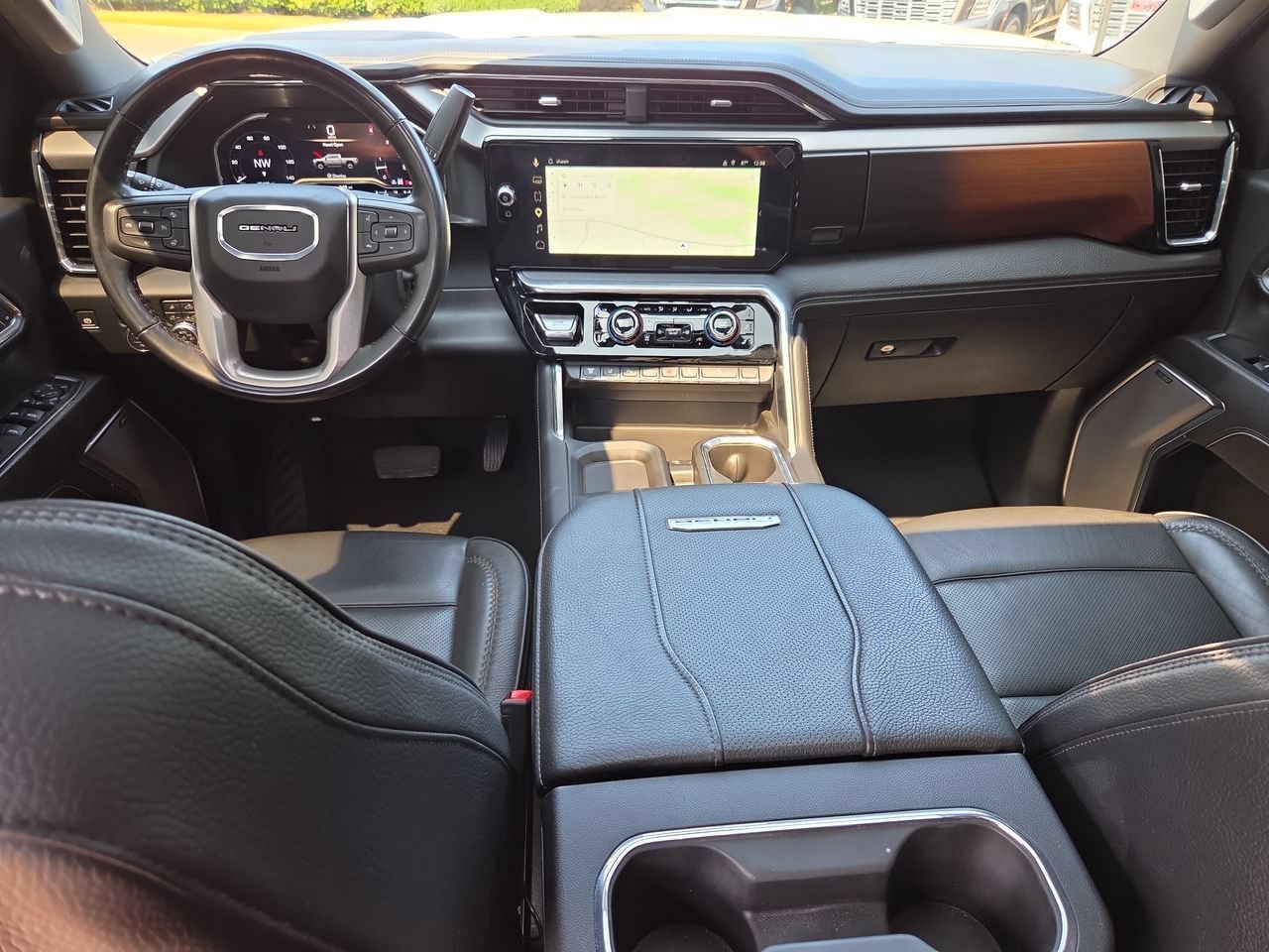 Used 2024 White Frost Tricoat GMC Denali image 21