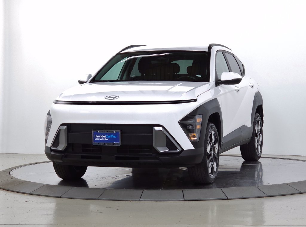 Certified Used 2025 Atlas White Hyundai SEL image 4
