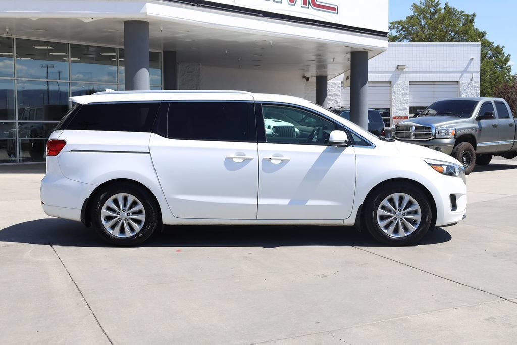 Used 2016 Snow White Pearl Kia EX image 7
