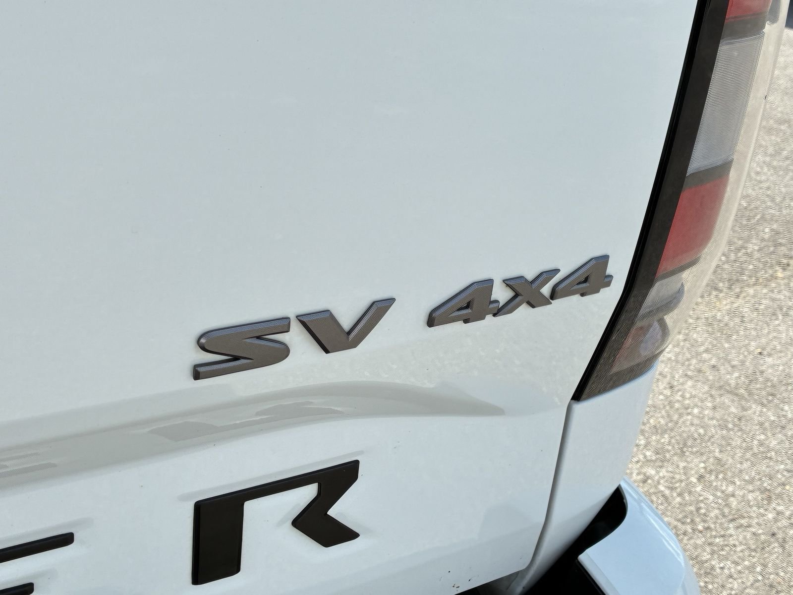 Used 2023 White Nissan SV image 5