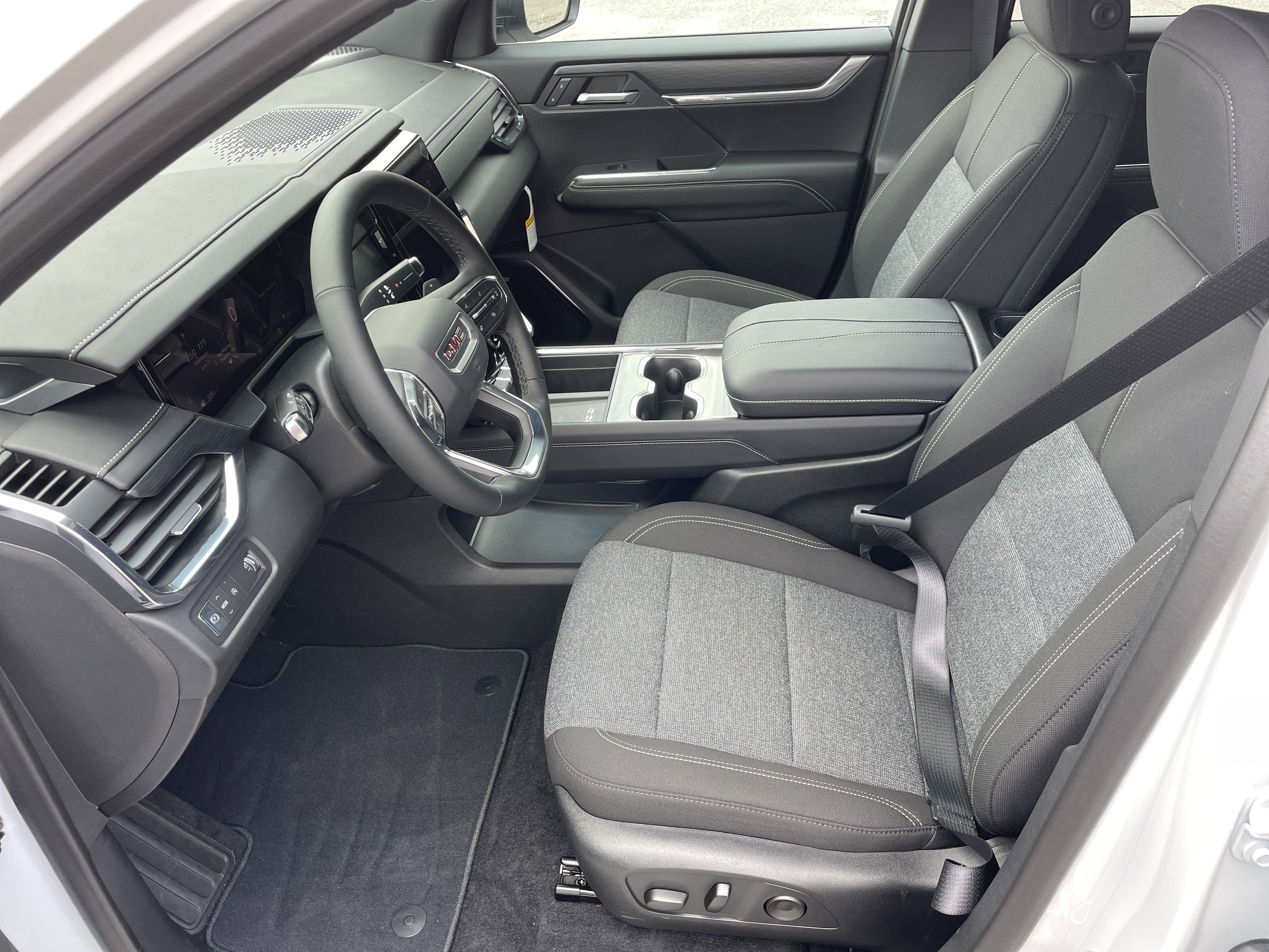 2025 GMC Acadia Elevation - Photo 12