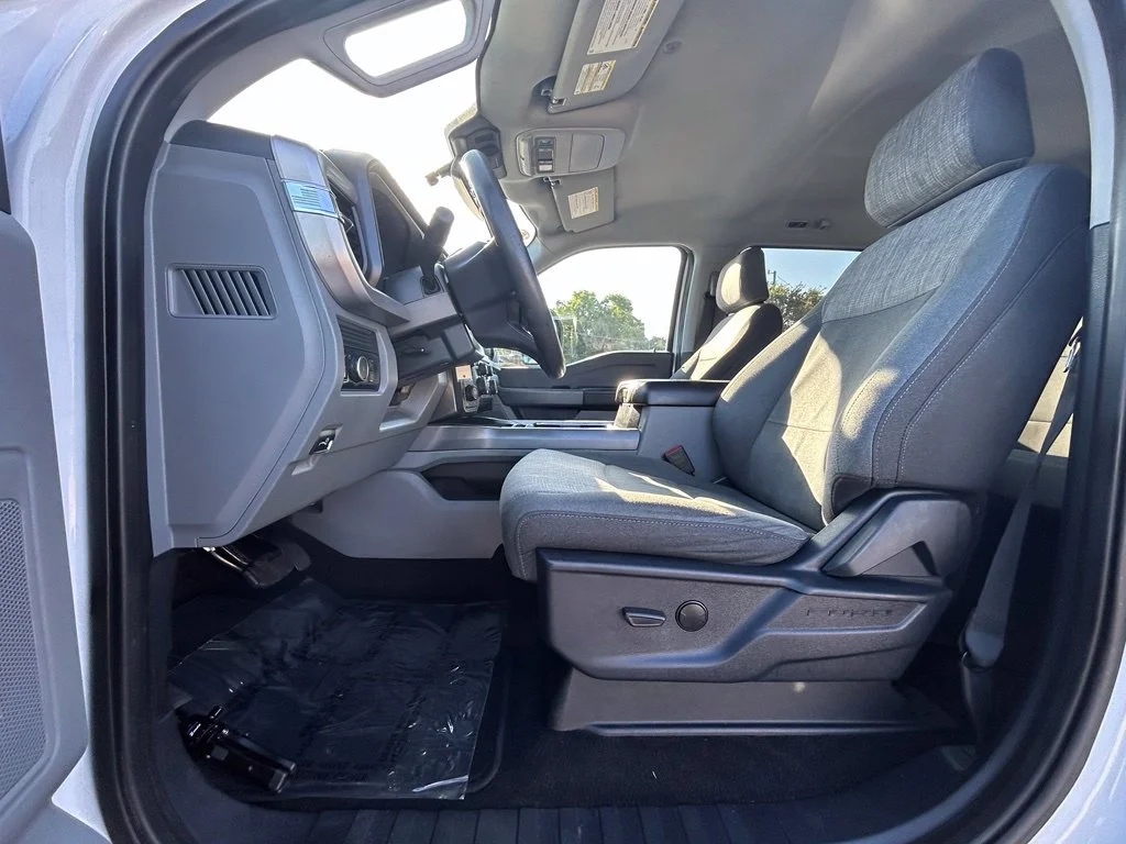Used 2023 White Ford XLT image 11