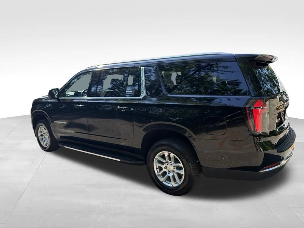 Used 2025 Black Chevrolet LT image 3