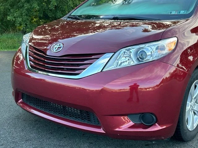 Used 2015 Red Toyota LE image 9