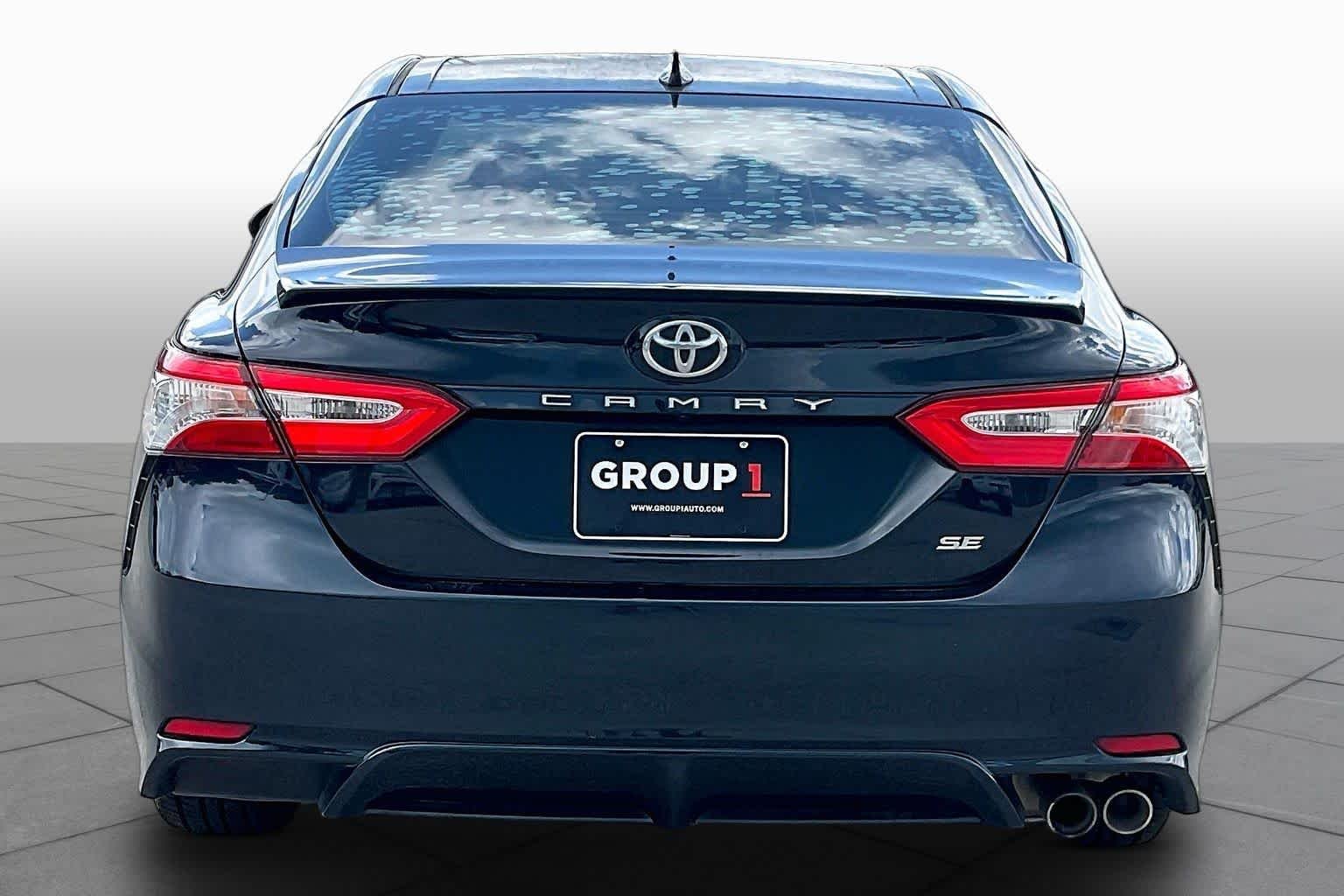 Used 2020 Galactic Aqua Mica Toyota SE image 5