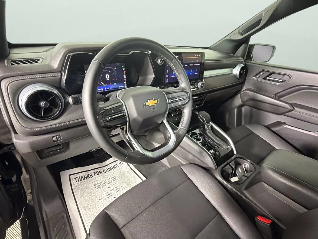 Used 2023 BLACK Chevrolet 4WD LT image 19