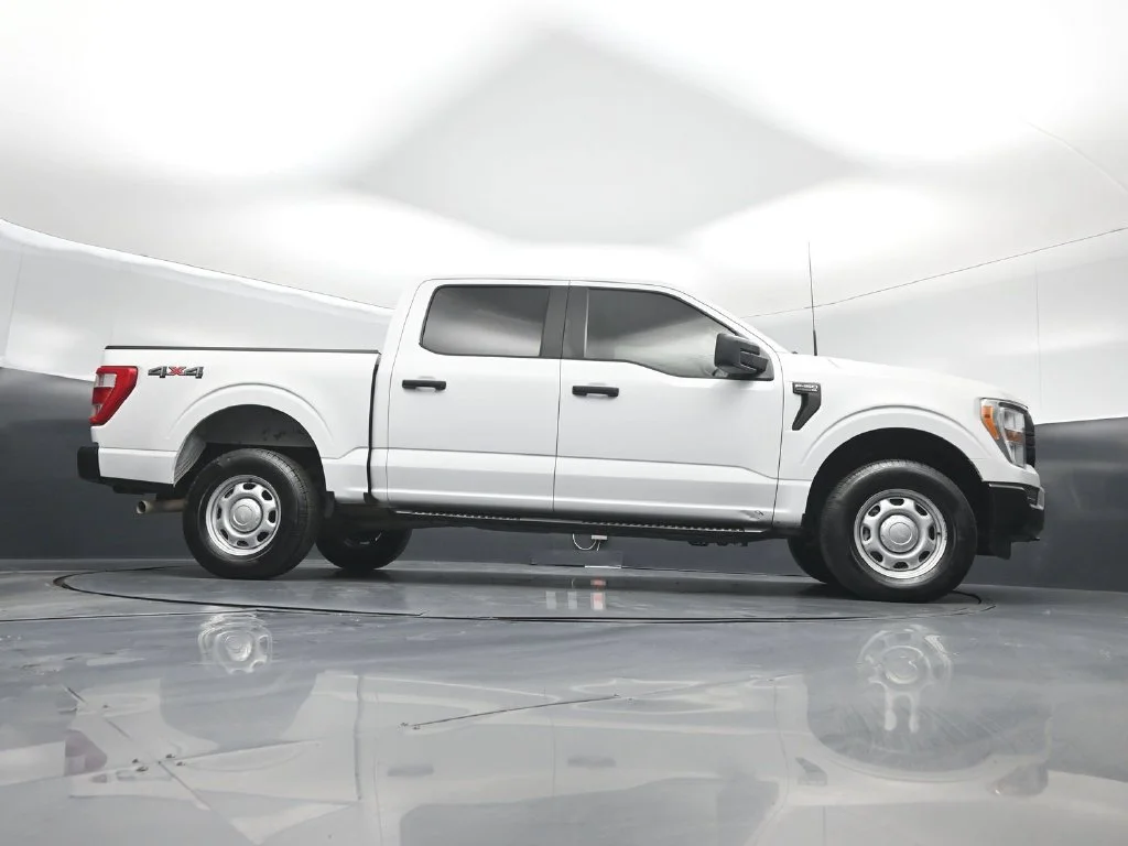 Used 2021 White Ford XL image 39