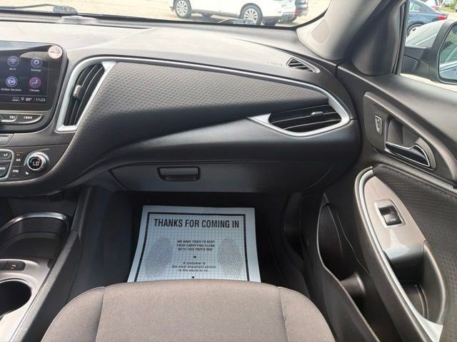Used 2024 Sterling Gray Metallic Chevrolet LT image 21