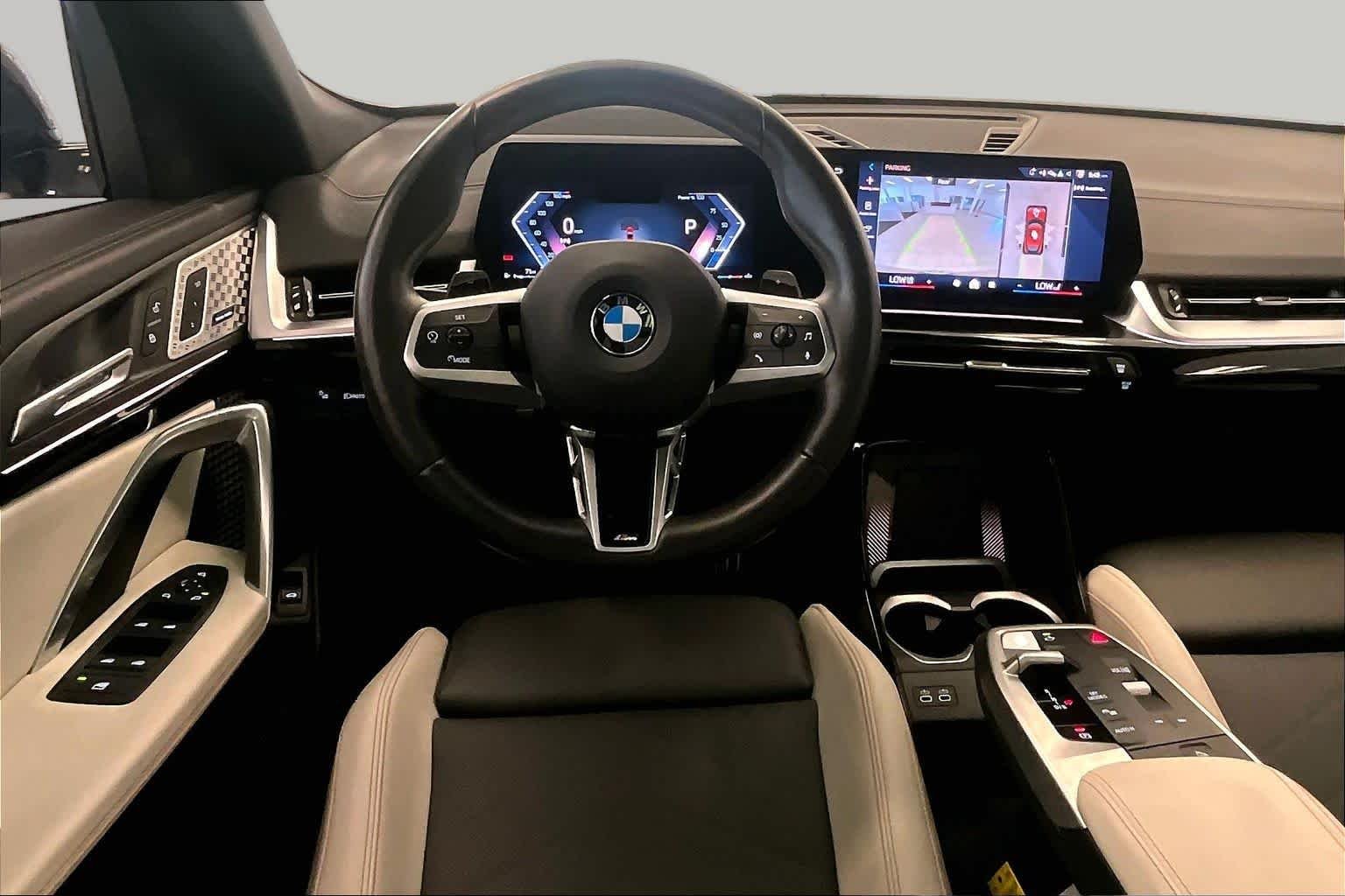 Used 2025 Vegas Red Metallic BMW xDrive28i image 5
