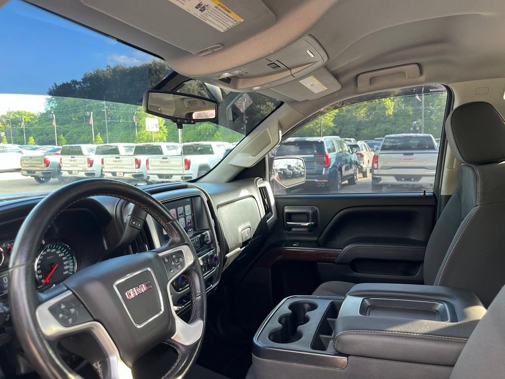Used 2019 RED QUARTZ TINTCOAT GMC SLE image 19