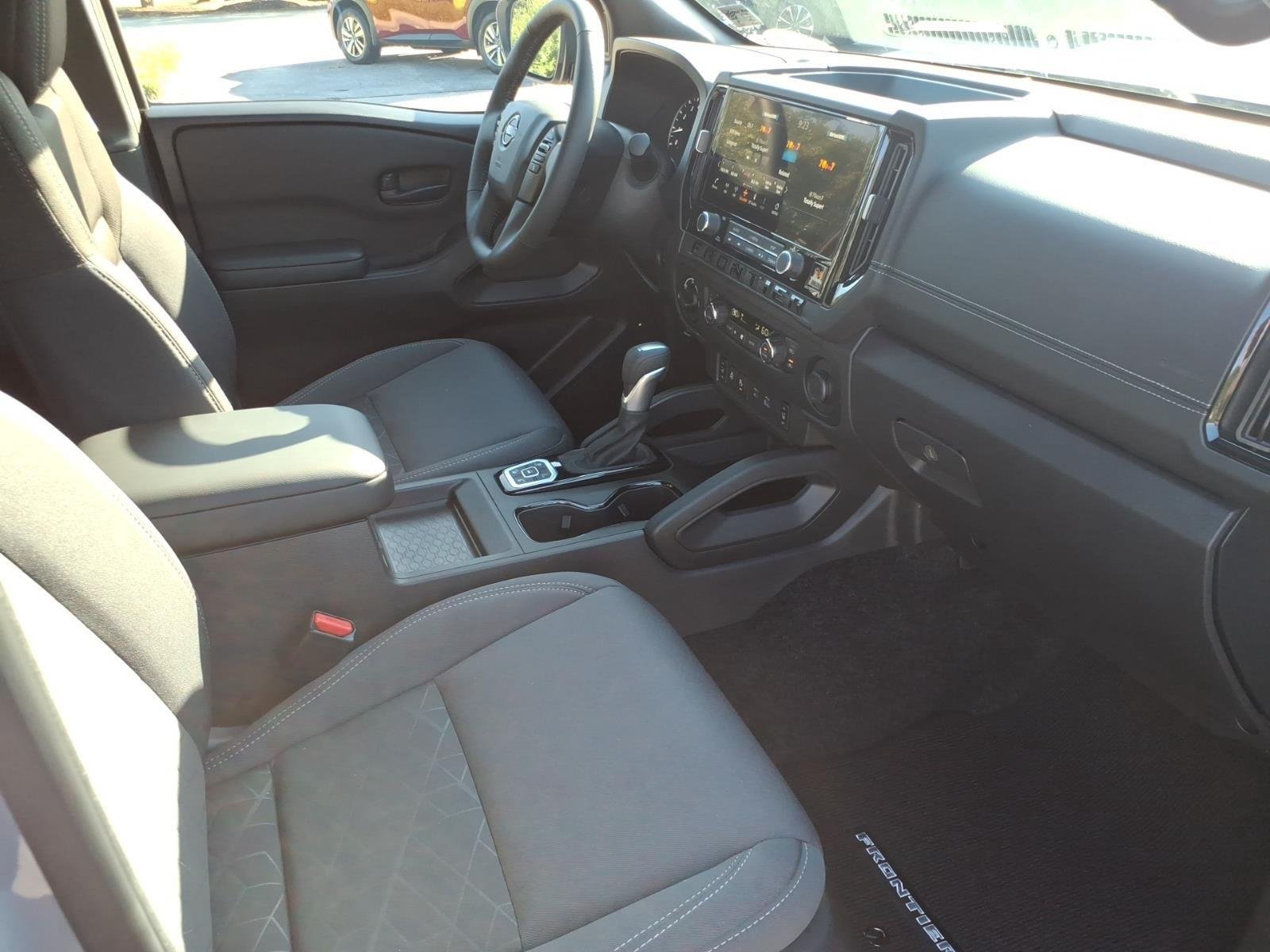 Used 2026 Boulder Gray Pearl Nissan SV image 20