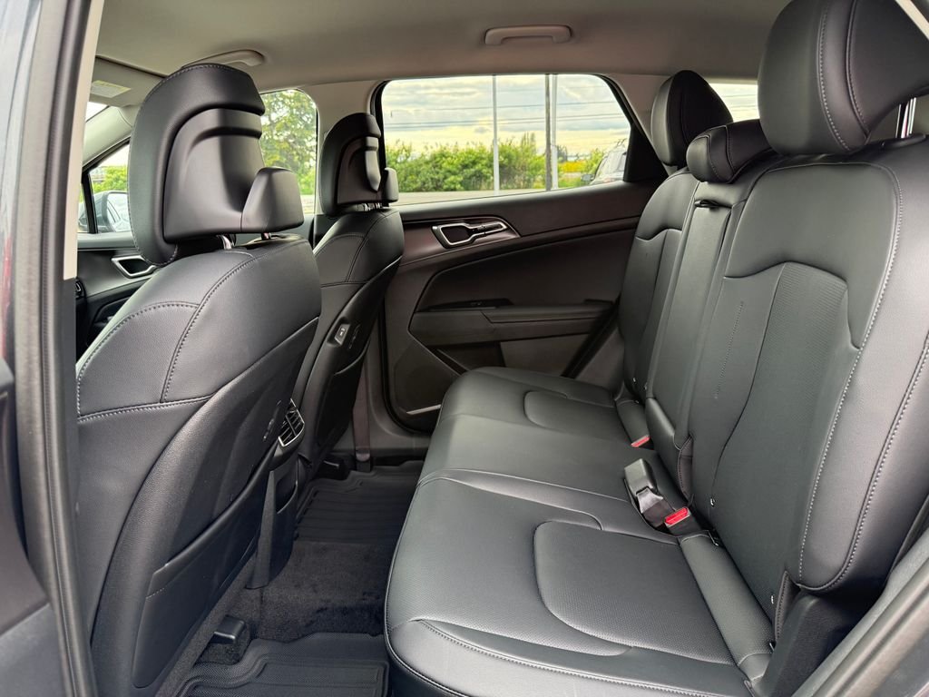 New 2026 Gravity Gray Kia EX image 16