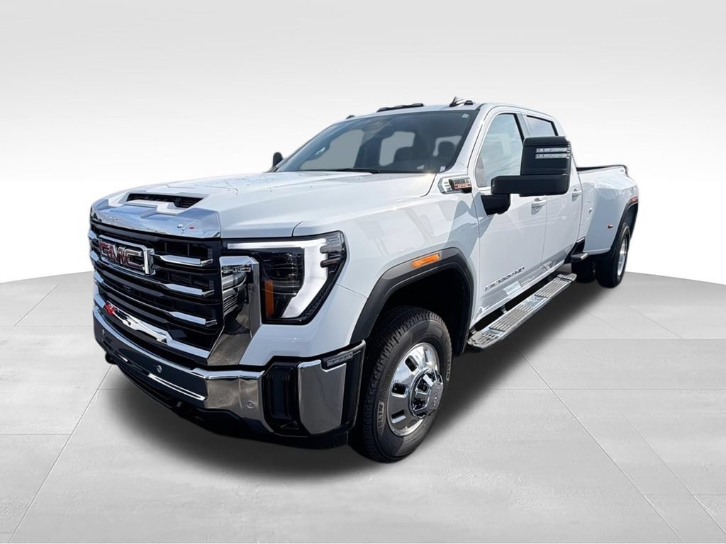 New 2026 Summit White GMC SLE DRW image 4