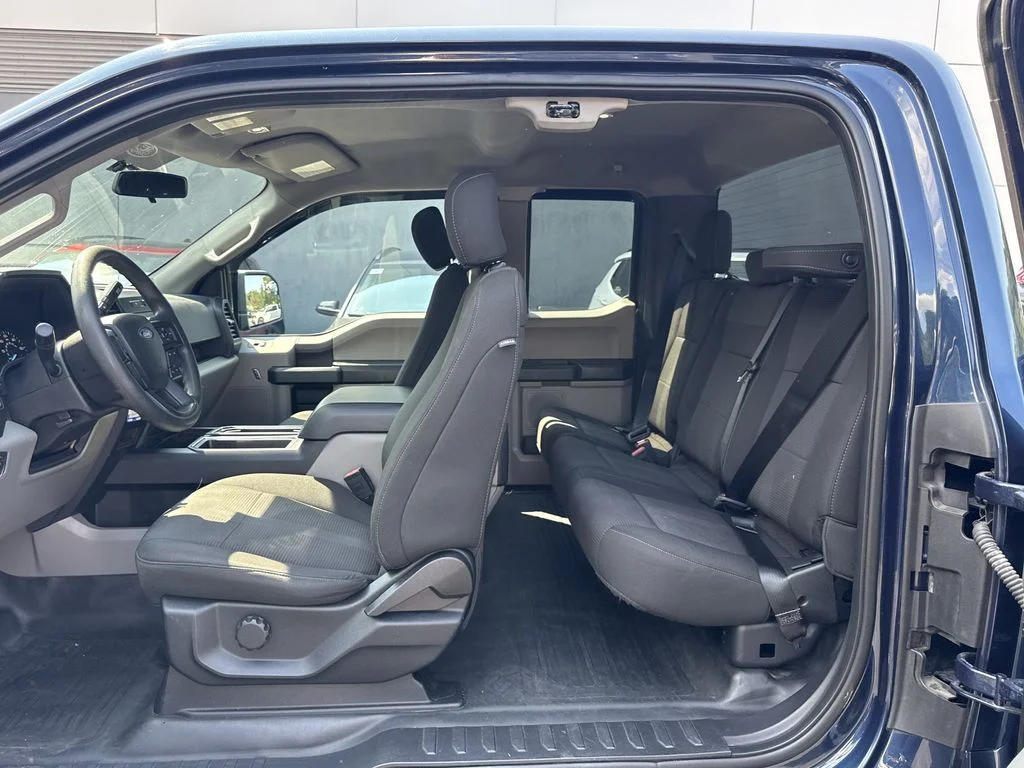 Used 2018 Blue Ford XL image 17