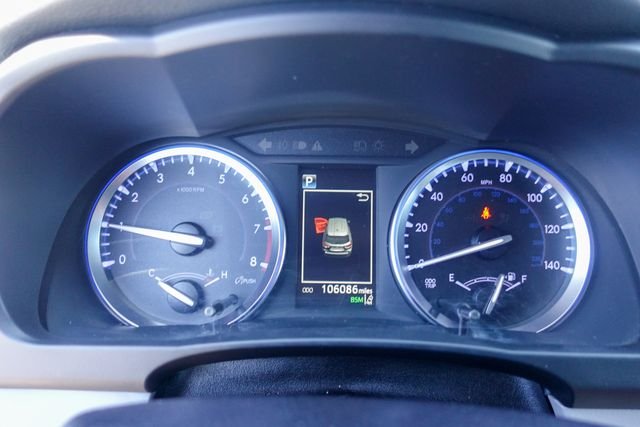 Certified Used 2019 Silver Toyota XLE image 17