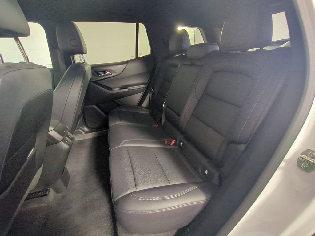 Used 2025 White Chevrolet LT image 16