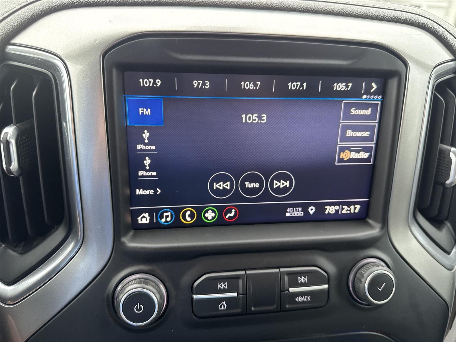 Used 2019 SILVER ICE METALLIC Chevrolet LTZ image 25