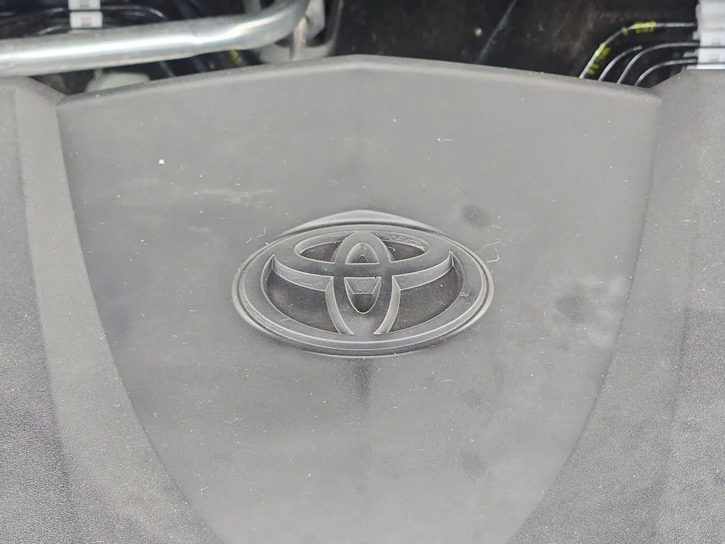 Used 2024  Toyota SE Nightshade image 19