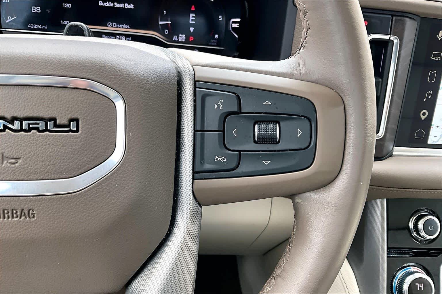 Used 2023 White Frost Tricoat GMC Denali image 23
