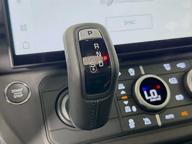 New 2026 Fuji White Land Rover X-Dynamic SE image 19