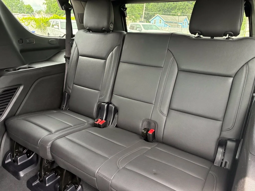 Used 2025 Summit White Chevrolet LT image 129
