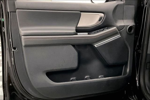 Used 2025 Agate Black Metallic Ford Active image 22