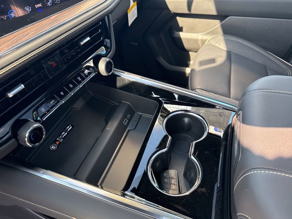 2026 Chevrolet Suburban Premier - Photo 33