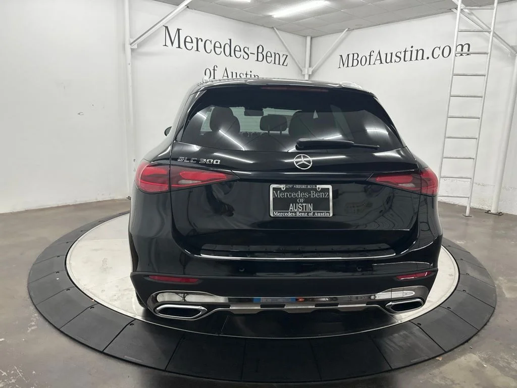 New 2027 Black Mercedes-Benz GLC 300 image 6