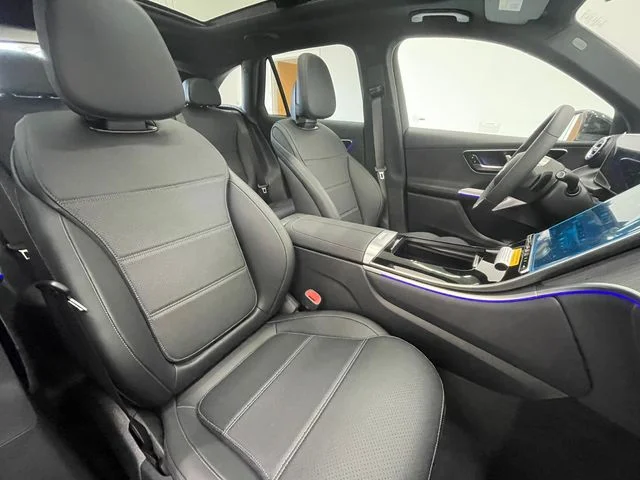 New 2027 Black Mercedes-Benz GLC 300 image 40