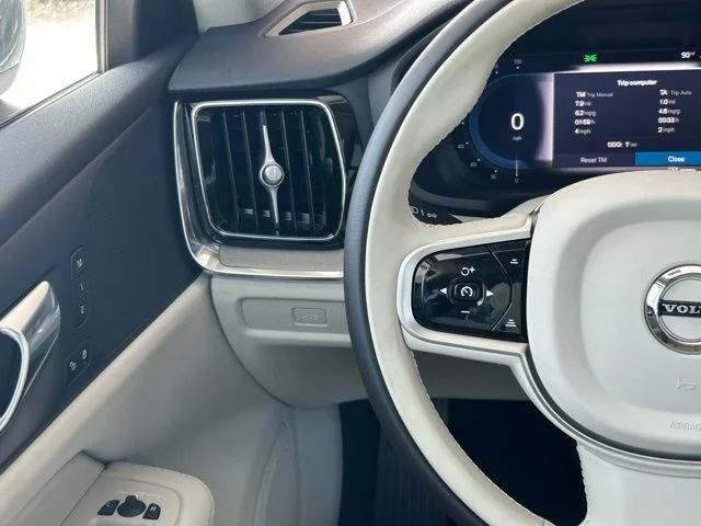 2025 Volvo V60 Cross Country Plus - Photo 16