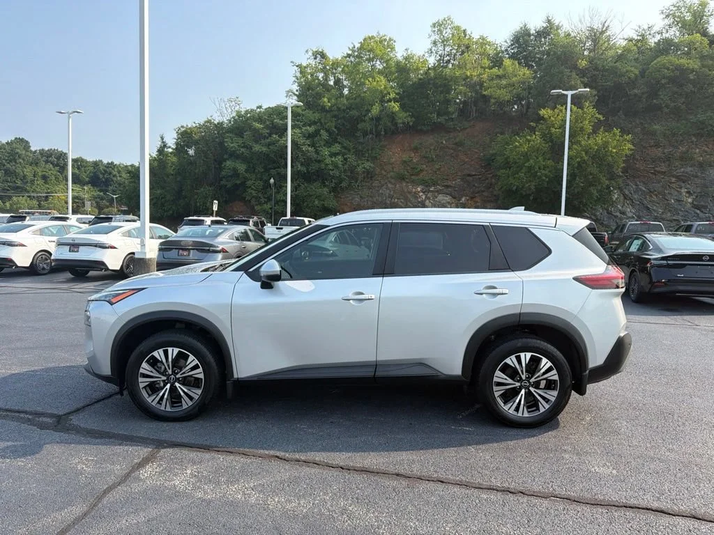 Used 2022 Silver Nissan SV image 4