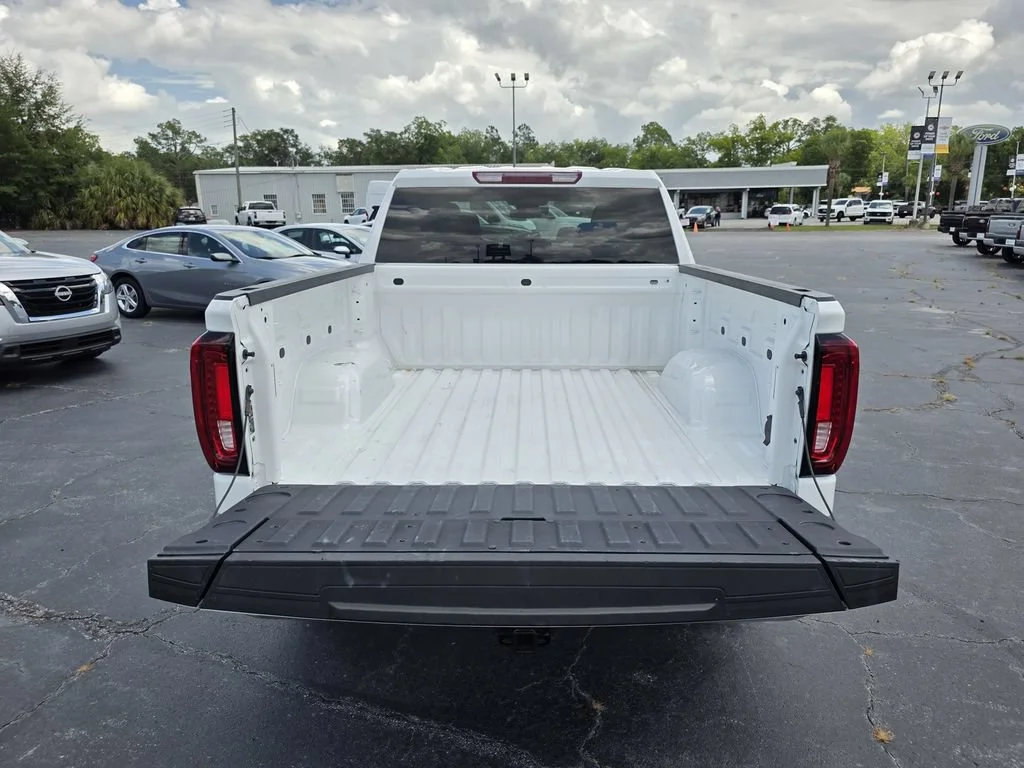 Used 2026 Summit White GMC SLT image 12