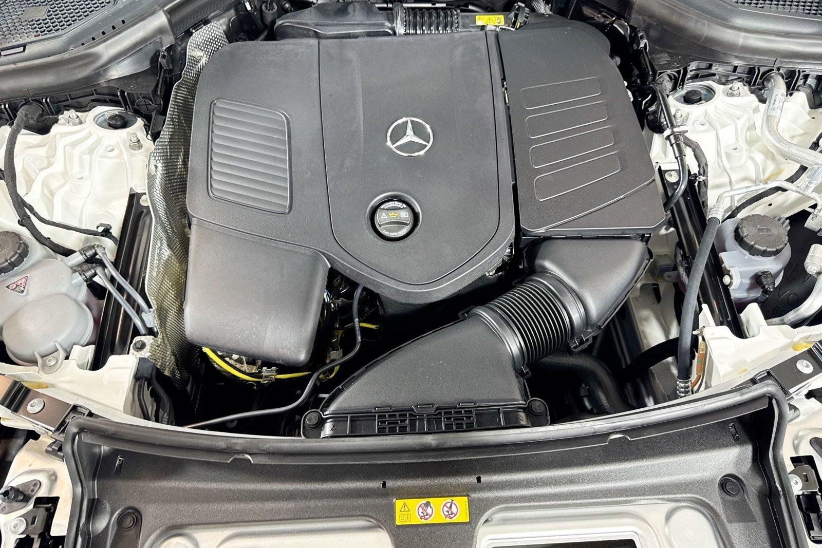 New 2026 Polar White Mercedes-Benz GLC 300 image 27