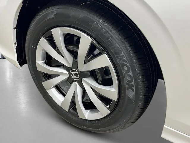 New 2026 Platinum White Pearl Honda 2WD LX image 10