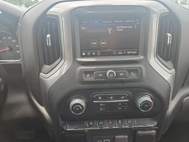 Used 2022 Silver Chevrolet Custom image 18