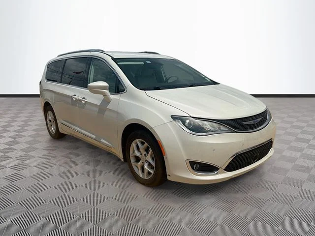 2019 Chrysler Pacifica Touring L Plus