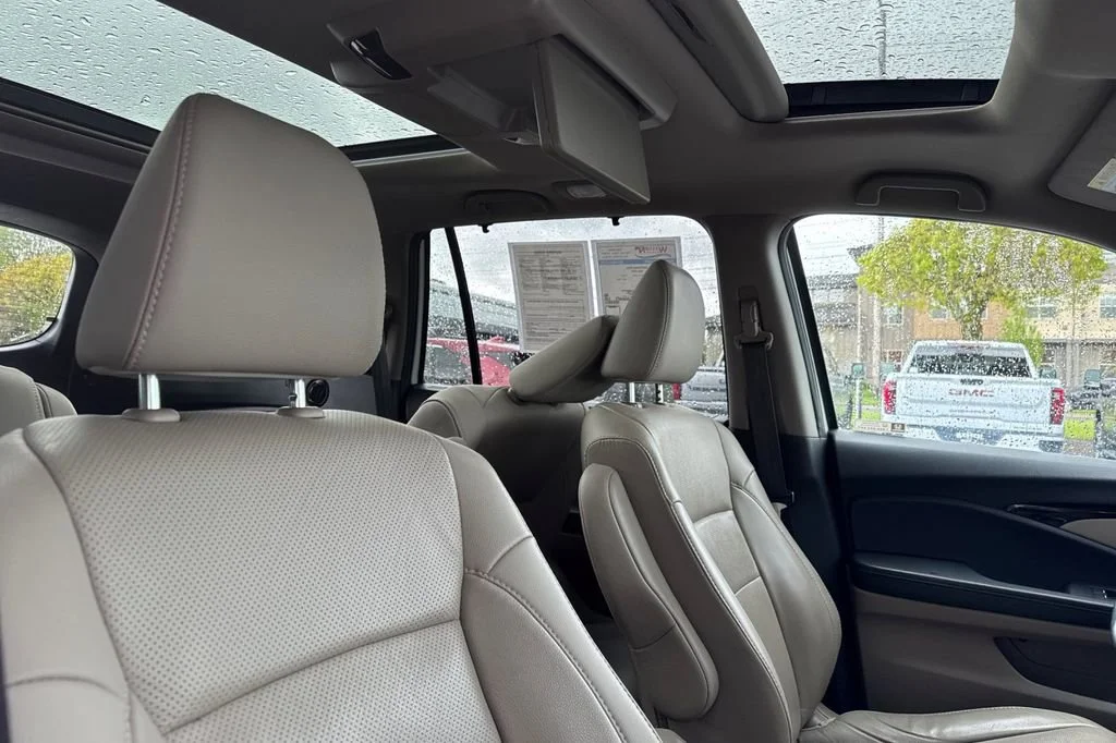 2022 Honda Pilot Elite - Photo 19
