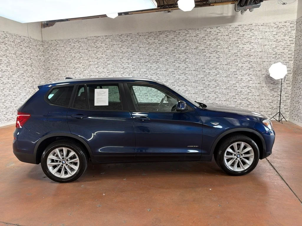 Used 2017 Deep Sea Blue Metallic BMW xDrive28i image 8