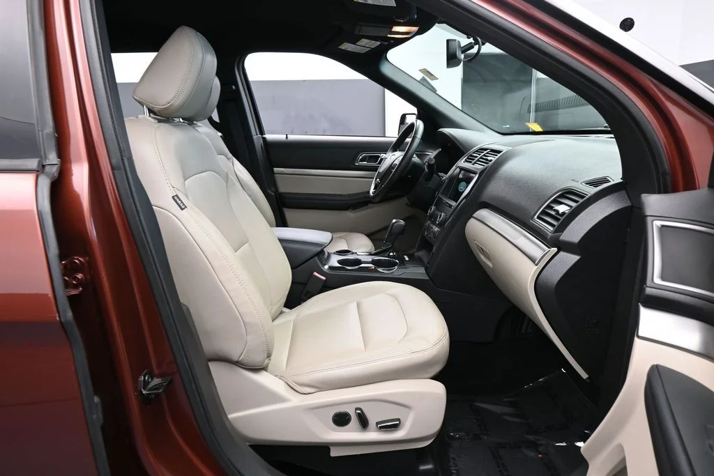Used 2018 Cinnamon Glaze Metallic Ford XLT image 40