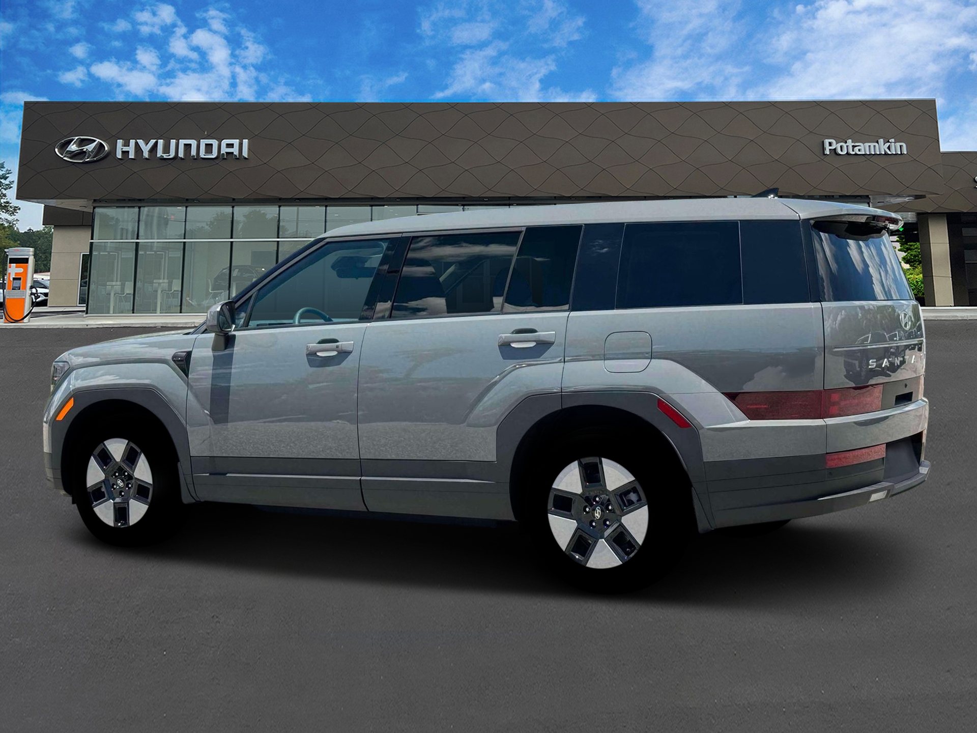 New 2026 Hampton Gray Hyundai SE image 4