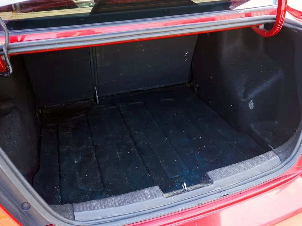 2012 Chevrolet Sonic 1LT - Photo 28