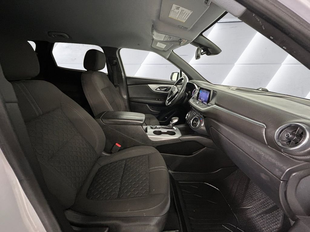 Used 2021 White Chevrolet LT image 13