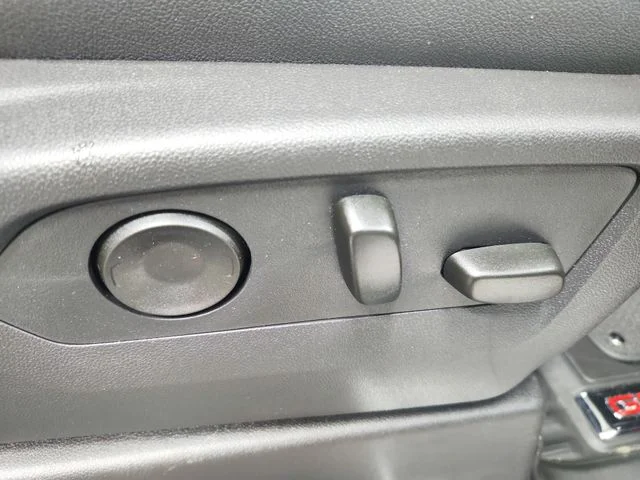 Used 2025 Red GMC AT4 image 50