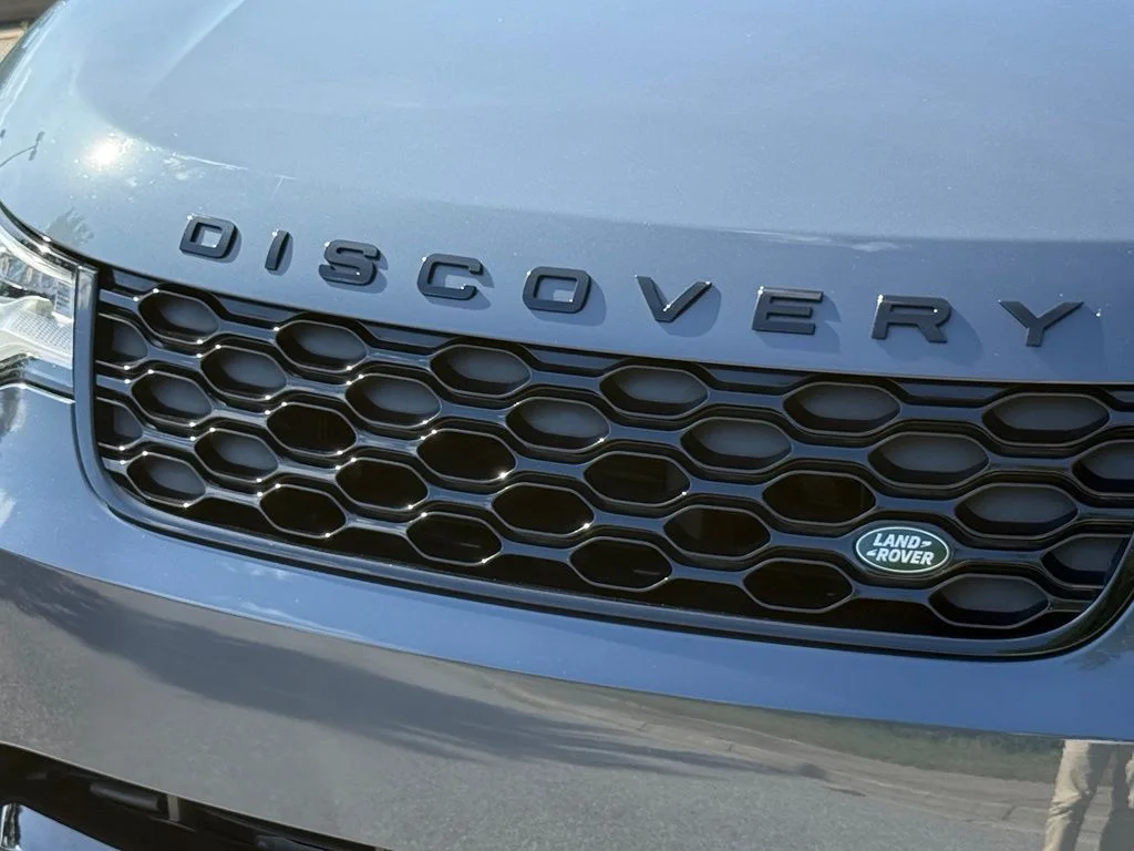 Used 2024 Blue Land Rover Dynamic SE image 5