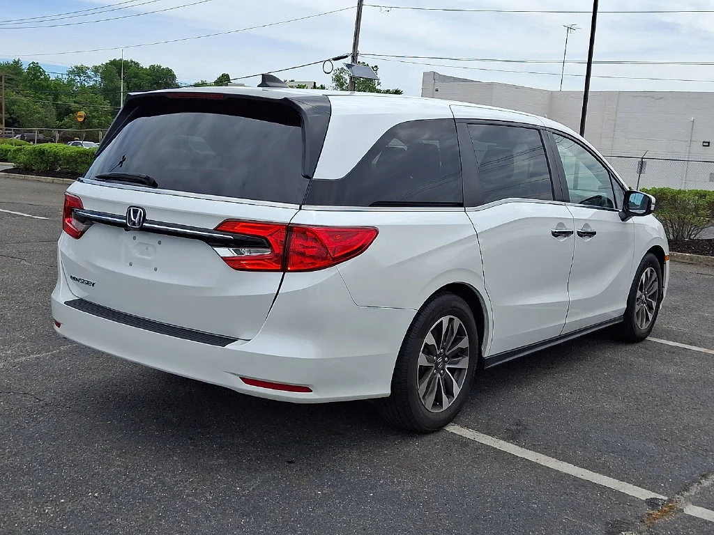 Used 2023 White Honda EX-L image 12